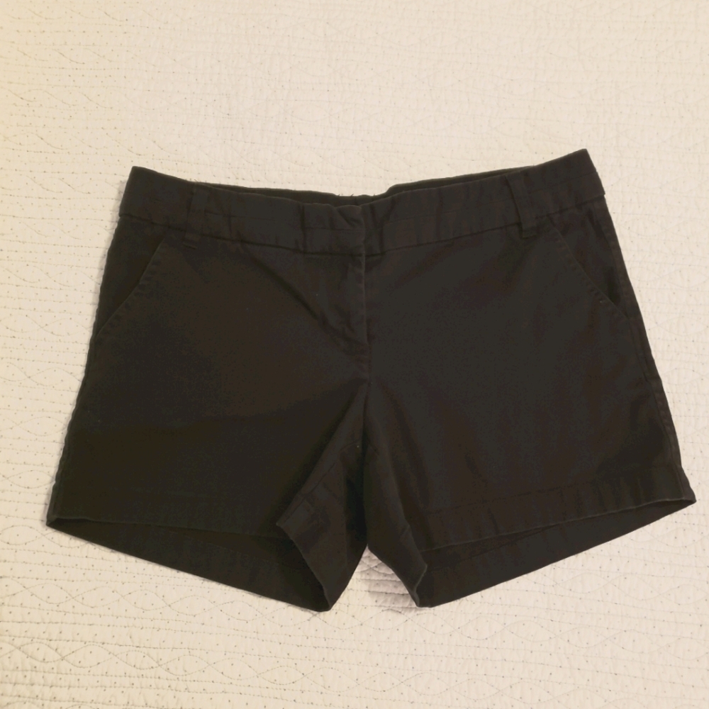 Simply Styled Black Chino Shorts